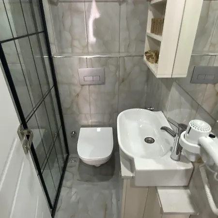 Szálloda Siva Pera & 3*